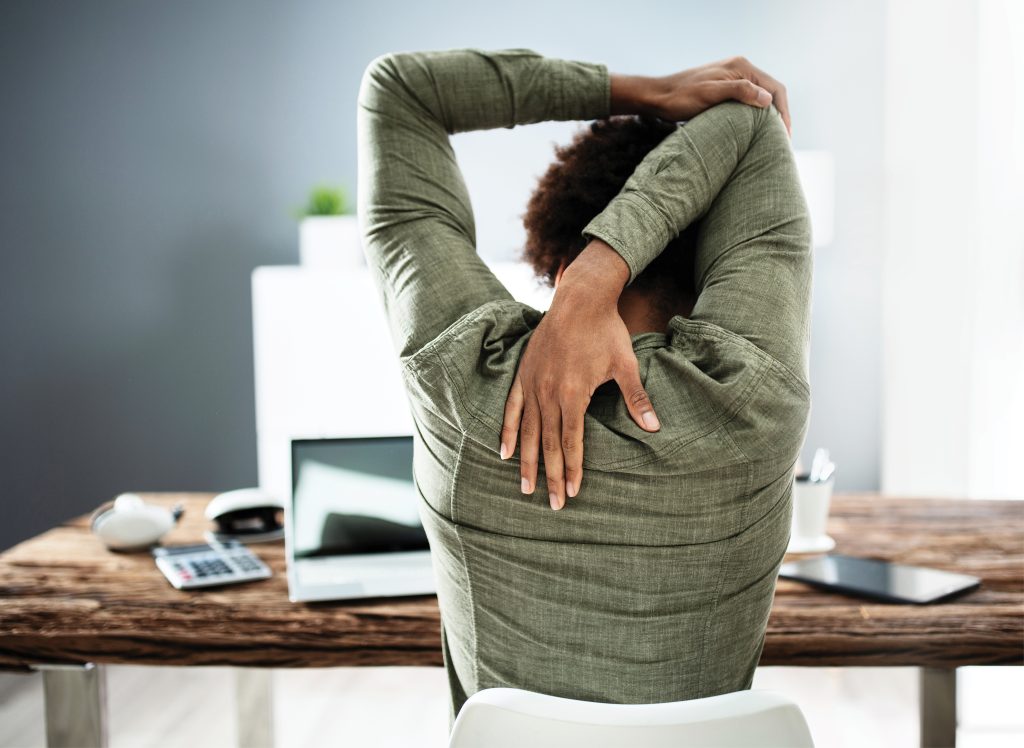 Trening korekcyjny dla osób pracujących w pozycji siedzącej cz