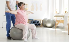 Wpływ treningu zdrowotnego na ryzyko upadków u kobiet powyżej 65. roku życia