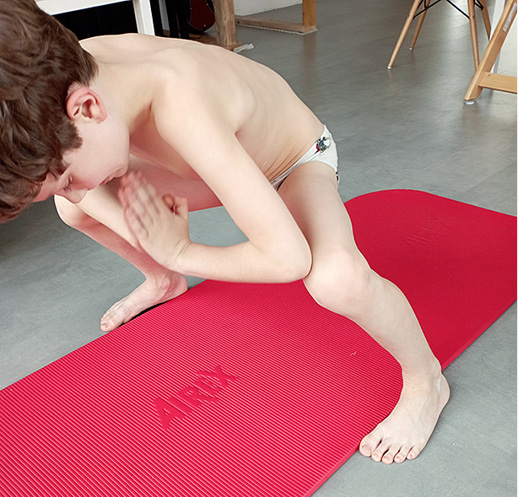 RWP_4_23_Magdalena_Halczuk_TERAPIA_WAD_POSTAWY_W_WARUNKACH_DOMOWYCH_FOT_17