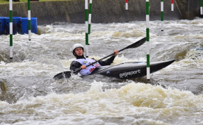 Wieloletnie uprawianie kajakarstwa slalomowego a uszkodzenia obręczy barkowej