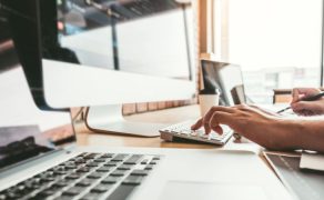 Obowiązek przekazywania informacji; fot. iStock