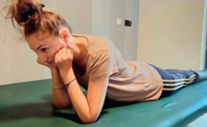 Fot. 4. Stretching mięśni biodrowo-lędźwiowych