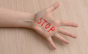 mobbing; fot. iStock